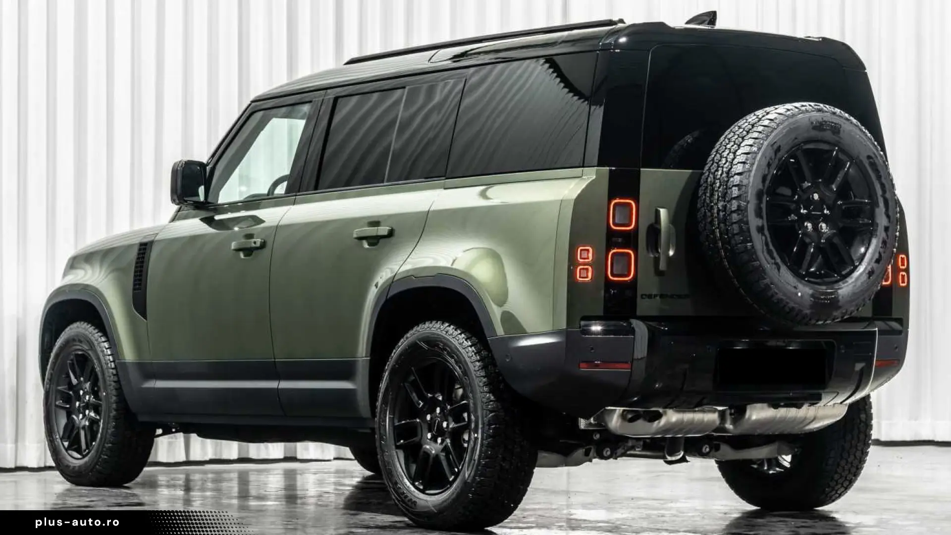 Land Rover Defender 110 D250 S - MY2026