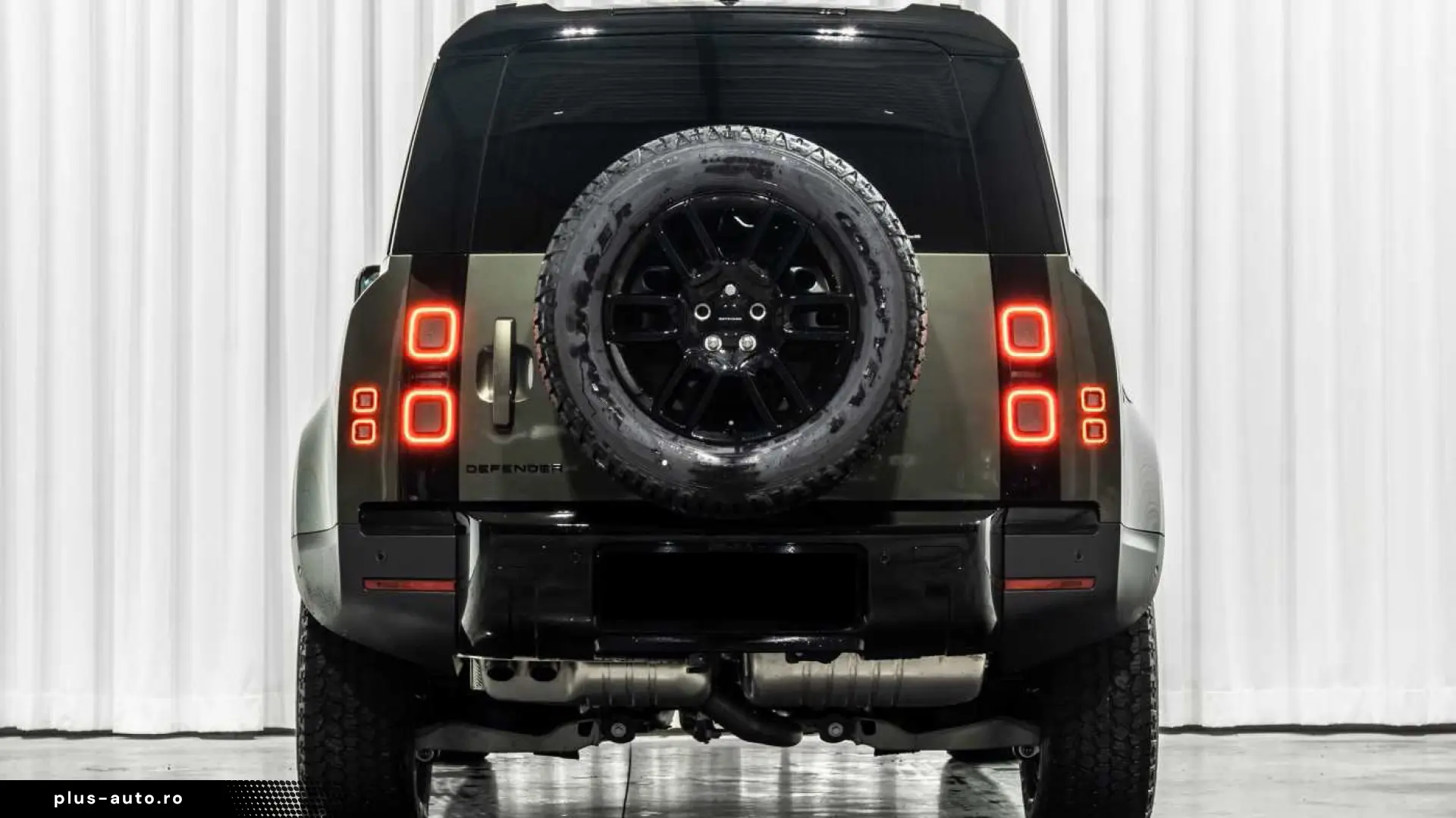 Land Rover Defender 110 D250 S - MY2026