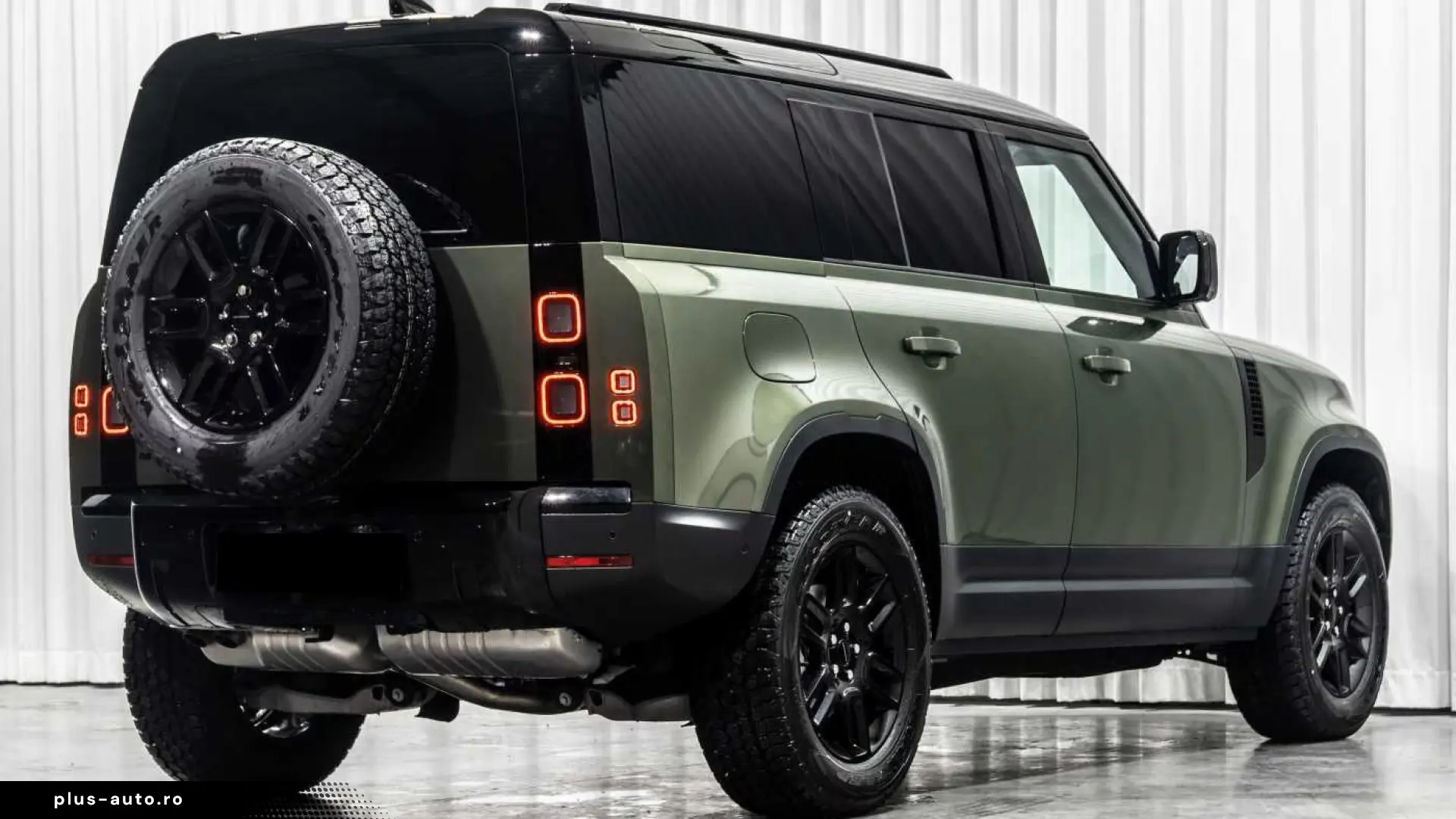 Land Rover Defender 110 D250 S - MY2026