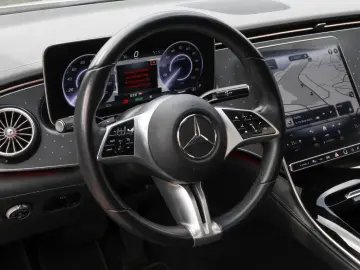 Mercedes-Benz EQE 300 AMG