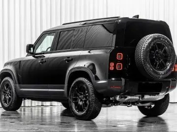Land Rover Defender 110 D250 S - MY2026