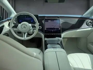 Mercedes-Benz EQE 300