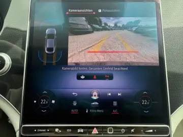 Mercedes-Benz EQE 300