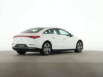 Mercedes-Benz EQE 300