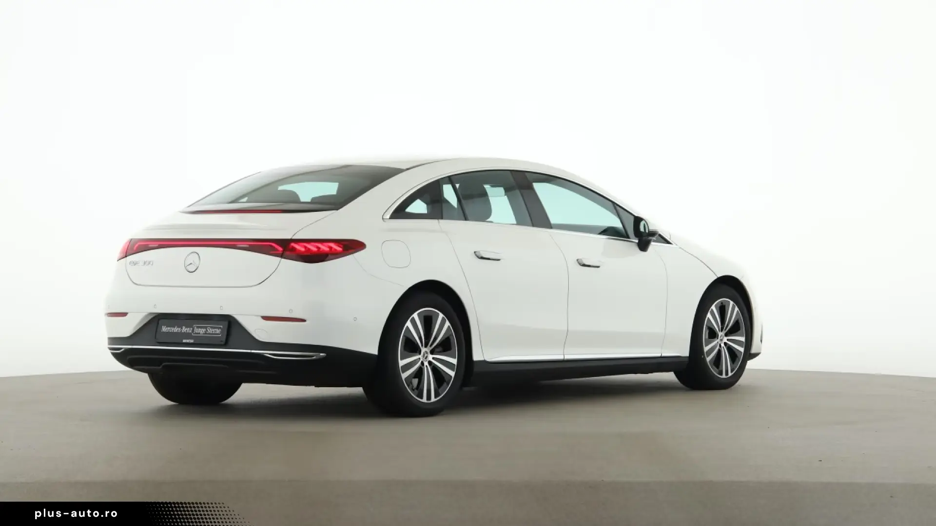 Mercedes-Benz EQE 300