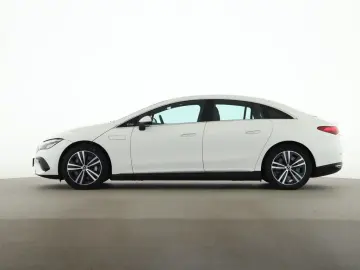Mercedes-Benz EQE 300