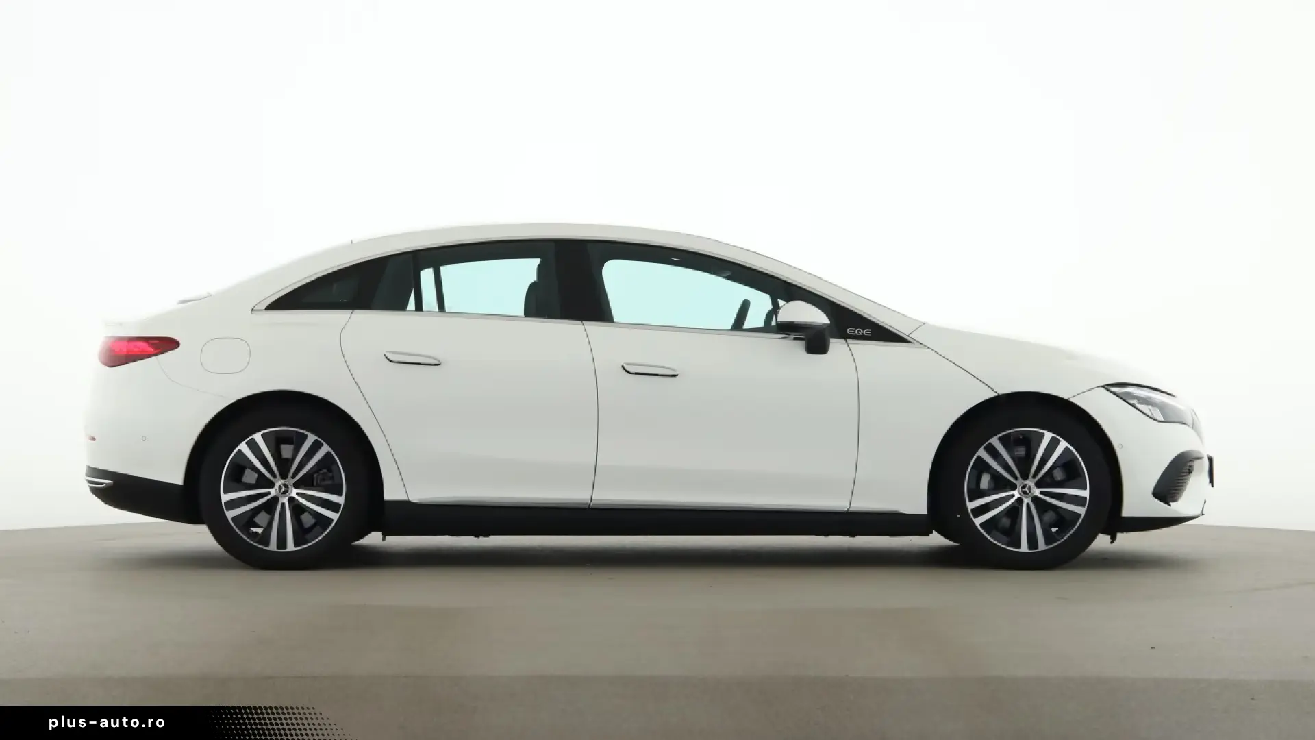 Mercedes-Benz EQE 300