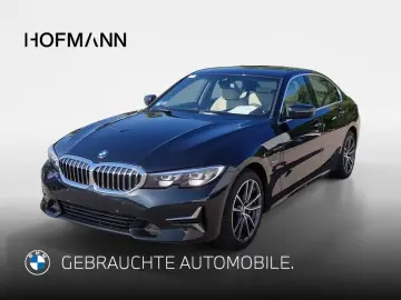 BMW 330e xDrive LuxuryLine HUD RFK Memory HiFi Leder