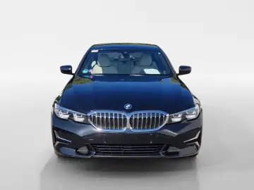 BMW 330e xDrive LuxuryLine HUD RFK Memory HiFi Leder