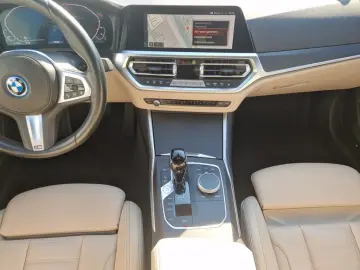 BMW 330e xDrive LuxuryLine HUD RFK Memory HiFi Leder