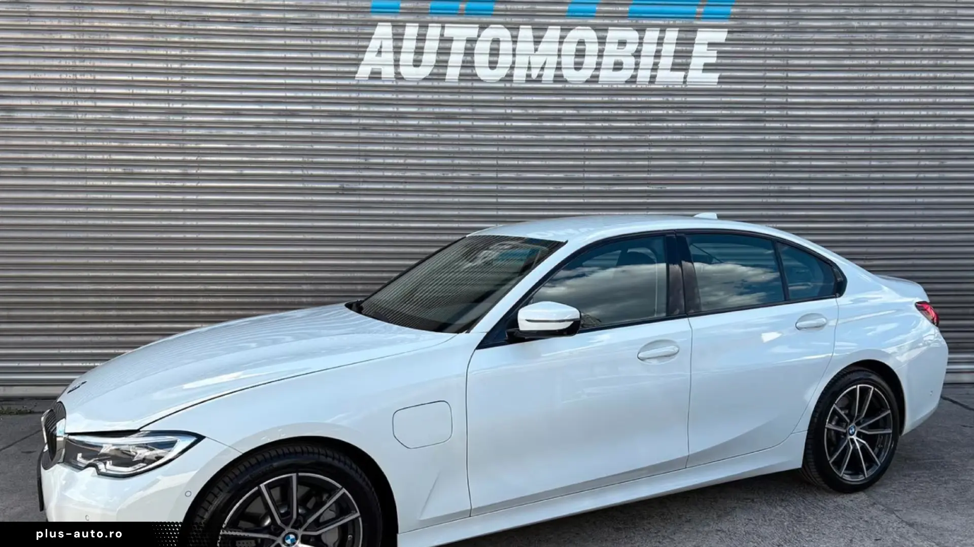 BMW 330 e xDrive Sport Line 360 KAM AHK LED NAVI