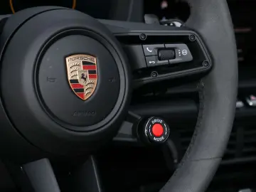 PORSCHE 992 911 Carrera 4 GTS Cabriolet Burmester PASM