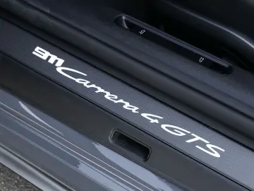 PORSCHE 992 911 Carrera 4 GTS Cabriolet Burmester PASM