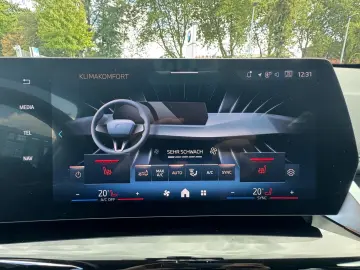 BMW X1 sDrive18i xLine AHK Adapt.LED DA  PA SHZ