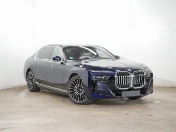 BMW i7 xDrive60 M Sport B&W AHK TV Lounge Pano Massage