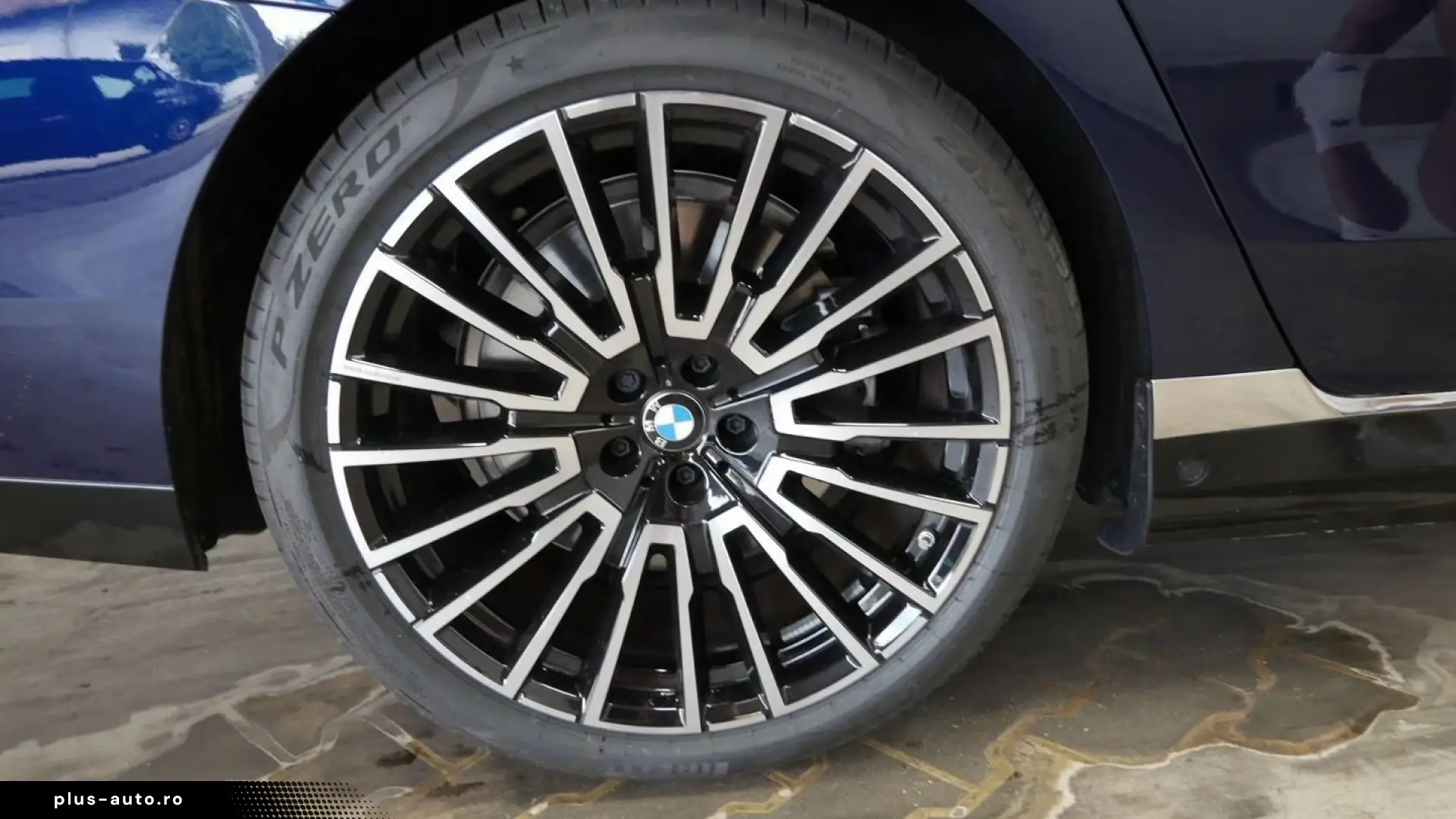 BMW i7 xDrive60 M Sport B&W AHK TV Lounge Pano Massage