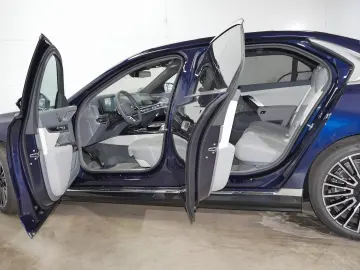 BMW i7 xDrive60 M Sport B&W AHK TV Lounge Pano Massage