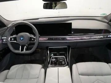 BMW i7 xDrive60 M Sport B&W AHK TV Lounge Pano Massage