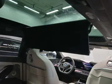 BMW i7 xDrive60 M Sport B&W AHK TV Lounge Pano Massage