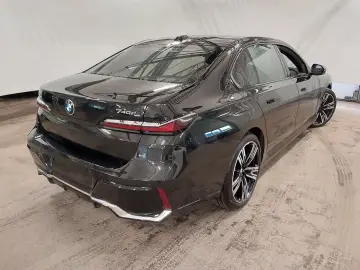 BMW 740d xDrive M Sport Pano TV StHzg Autobahnas B&W