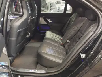 BMW 740d xDrive M Sport Pano TV StHzg Autobahnas B&W