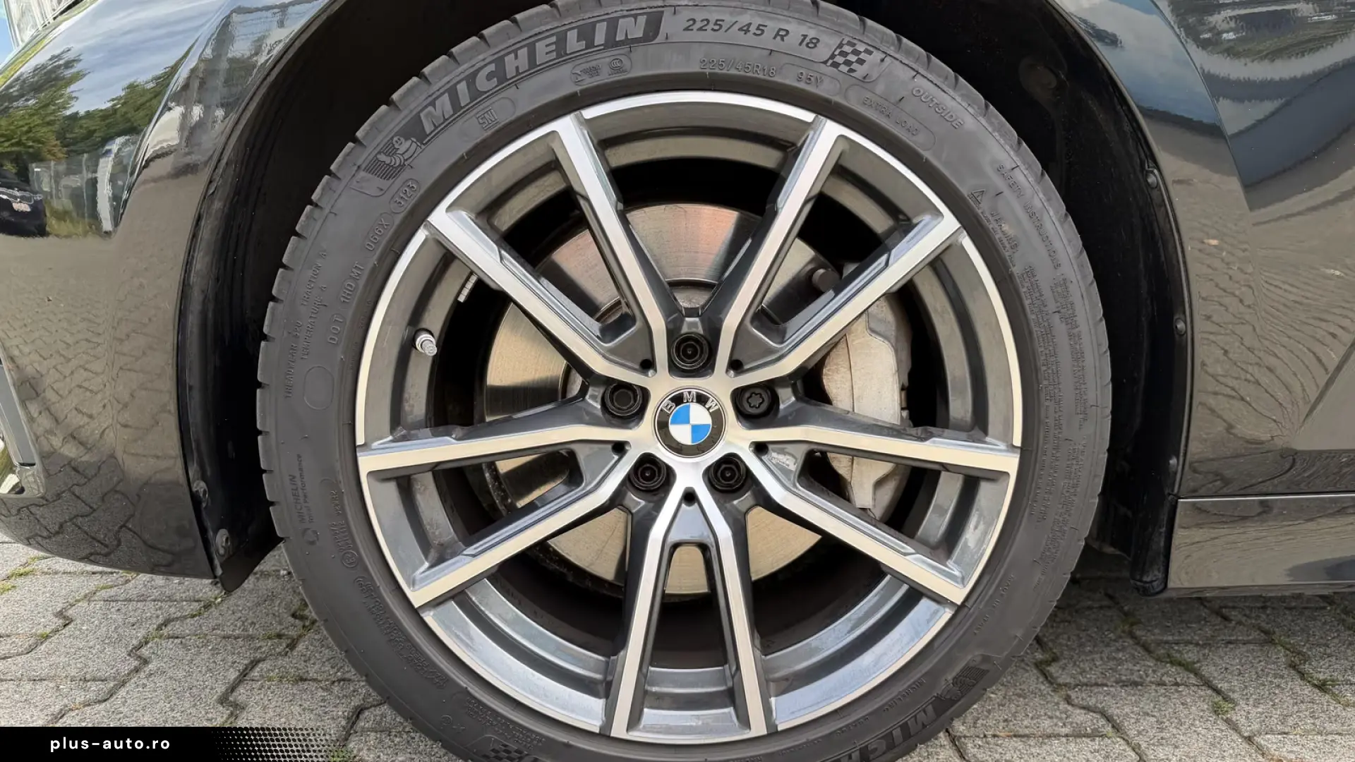 BMW 330i Sport Line Glasdach HiFi DAB SHZ PDC DA