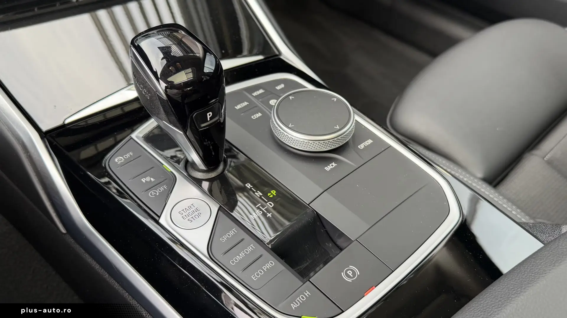 BMW 330i Sport Line Glasdach HiFi DAB SHZ PDC DA