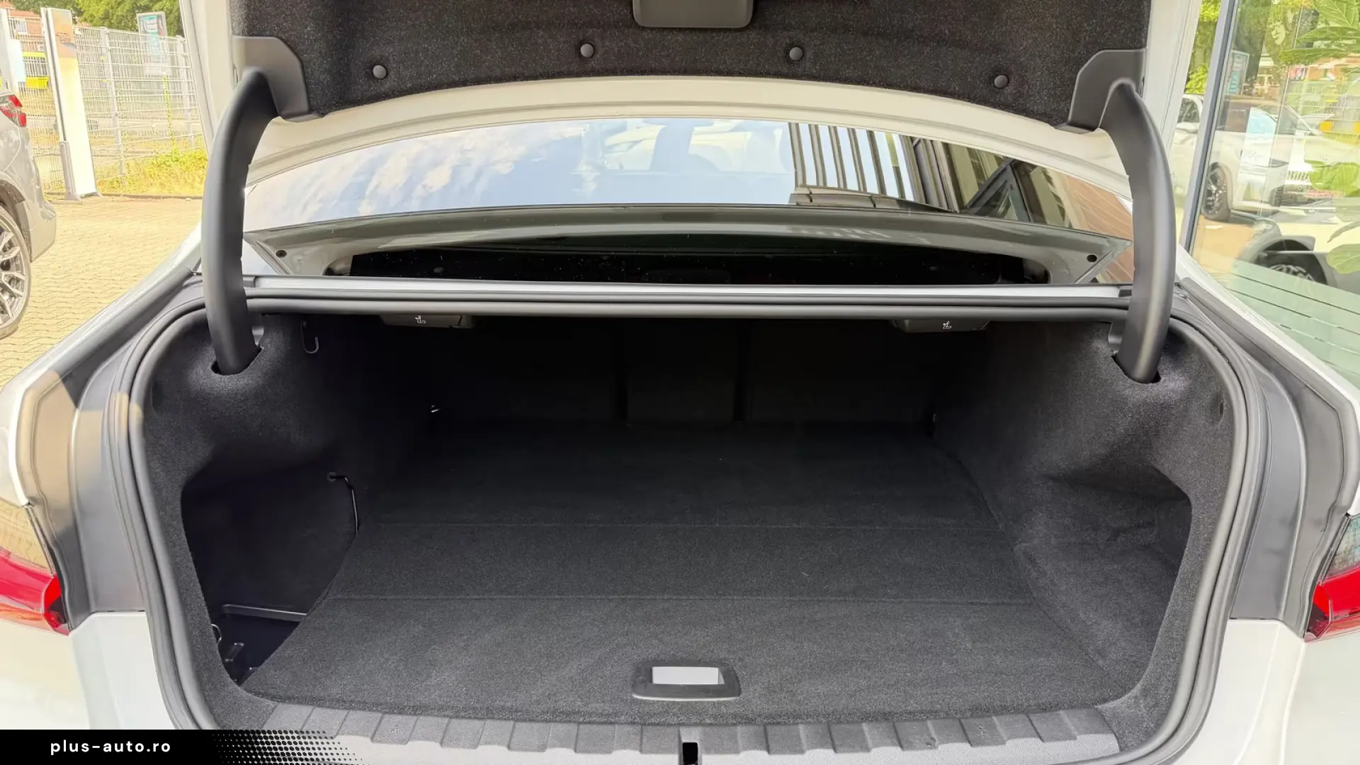 BMW 330e xDrive Limo M Sport DA-Pro 360  h&k HuD