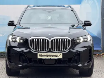 BMW X5 xDrive30d M Sport with aux heat  sunroof  air susp