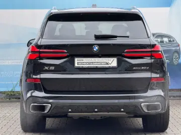 BMW X5 xDrive30d M Sport with aux heat  sunroof  air susp