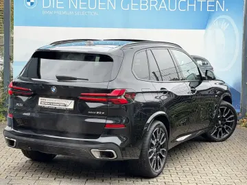 BMW X5 xDrive30d M Sport with aux heat  sunroof  air susp