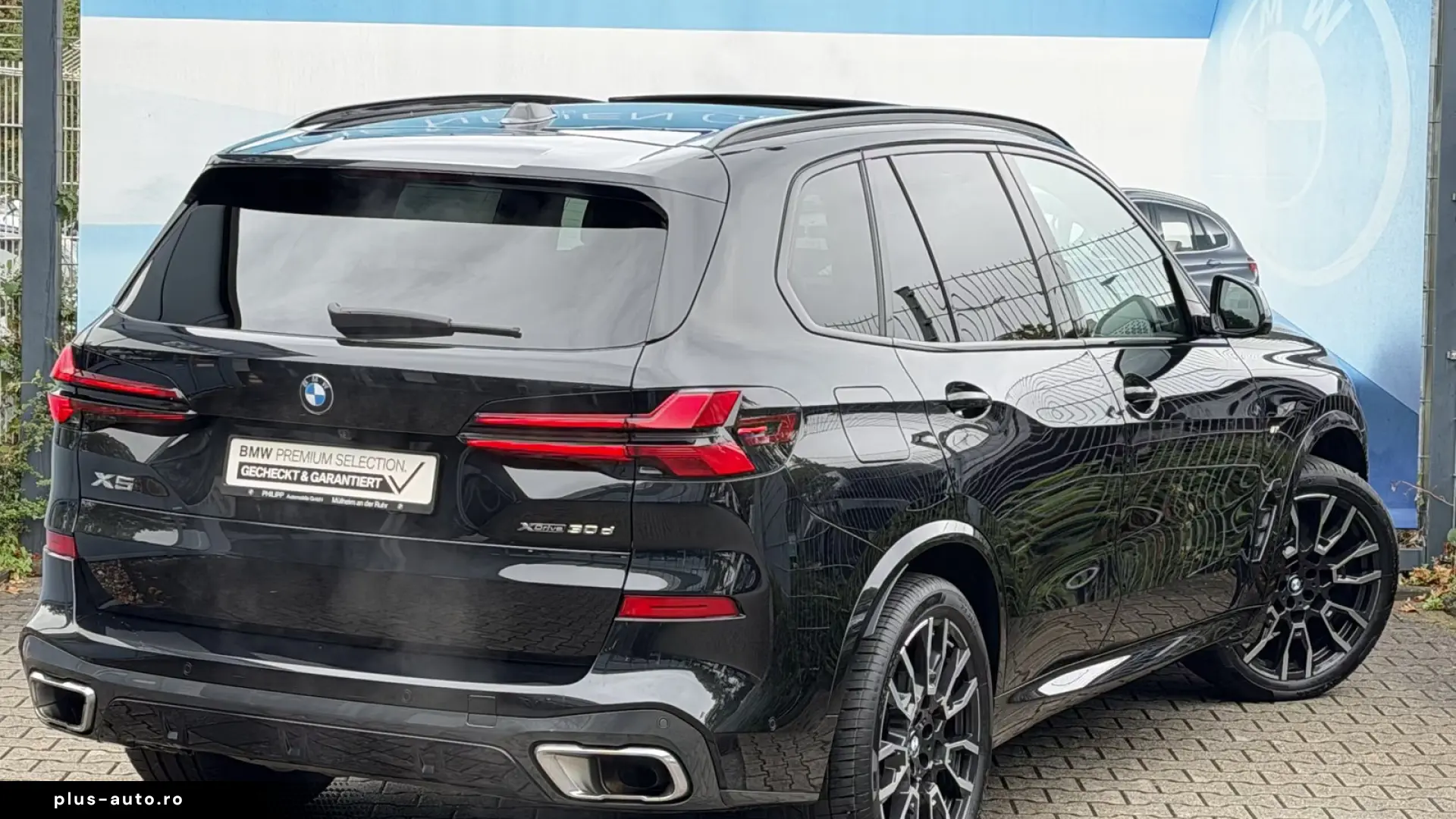BMW X5 xDrive30d M Sport with aux heat  sunroof  air susp