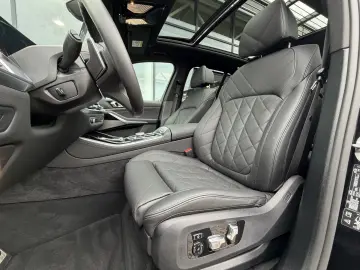 BMW X5 xDrive30d M Sport with aux heat  sunroof  air susp