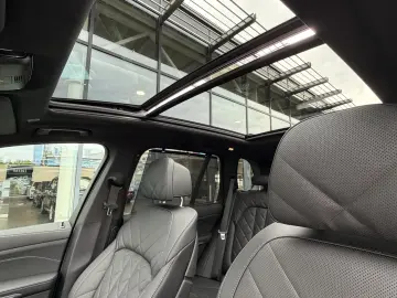 BMW X5 xDrive30d M Sport with aux heat  sunroof  air susp