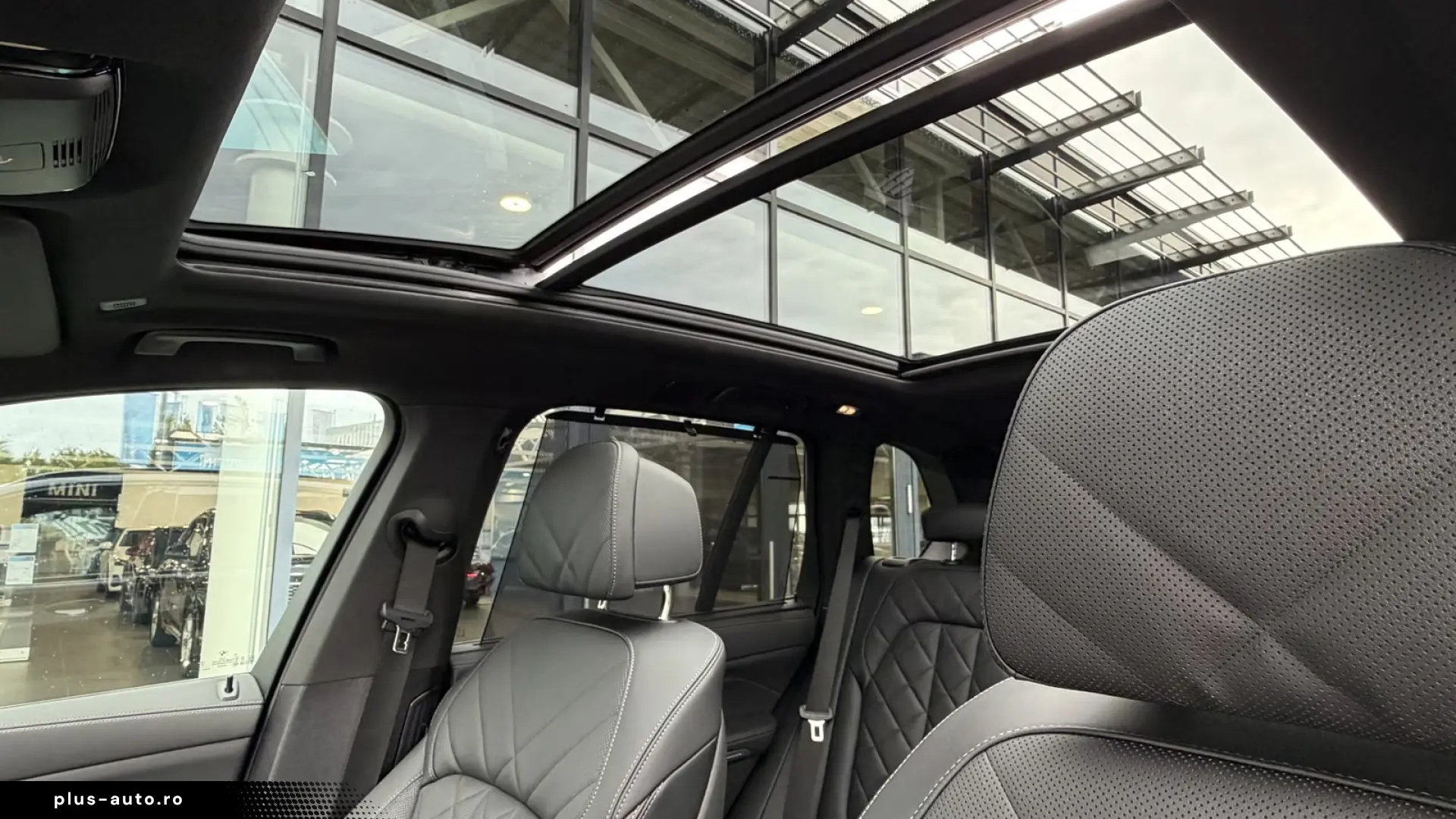 BMW X5 xDrive30d M Sport with aux heat  sunroof  air susp