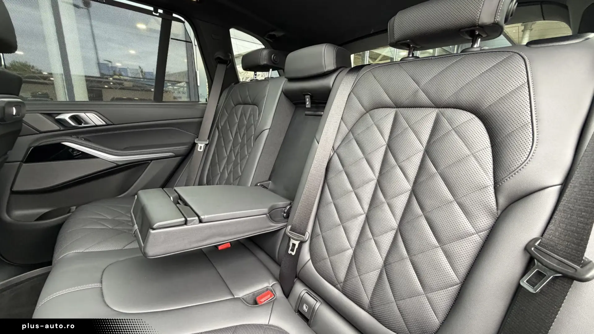 BMW X5 xDrive30d M Sport with aux heat  sunroof  air susp