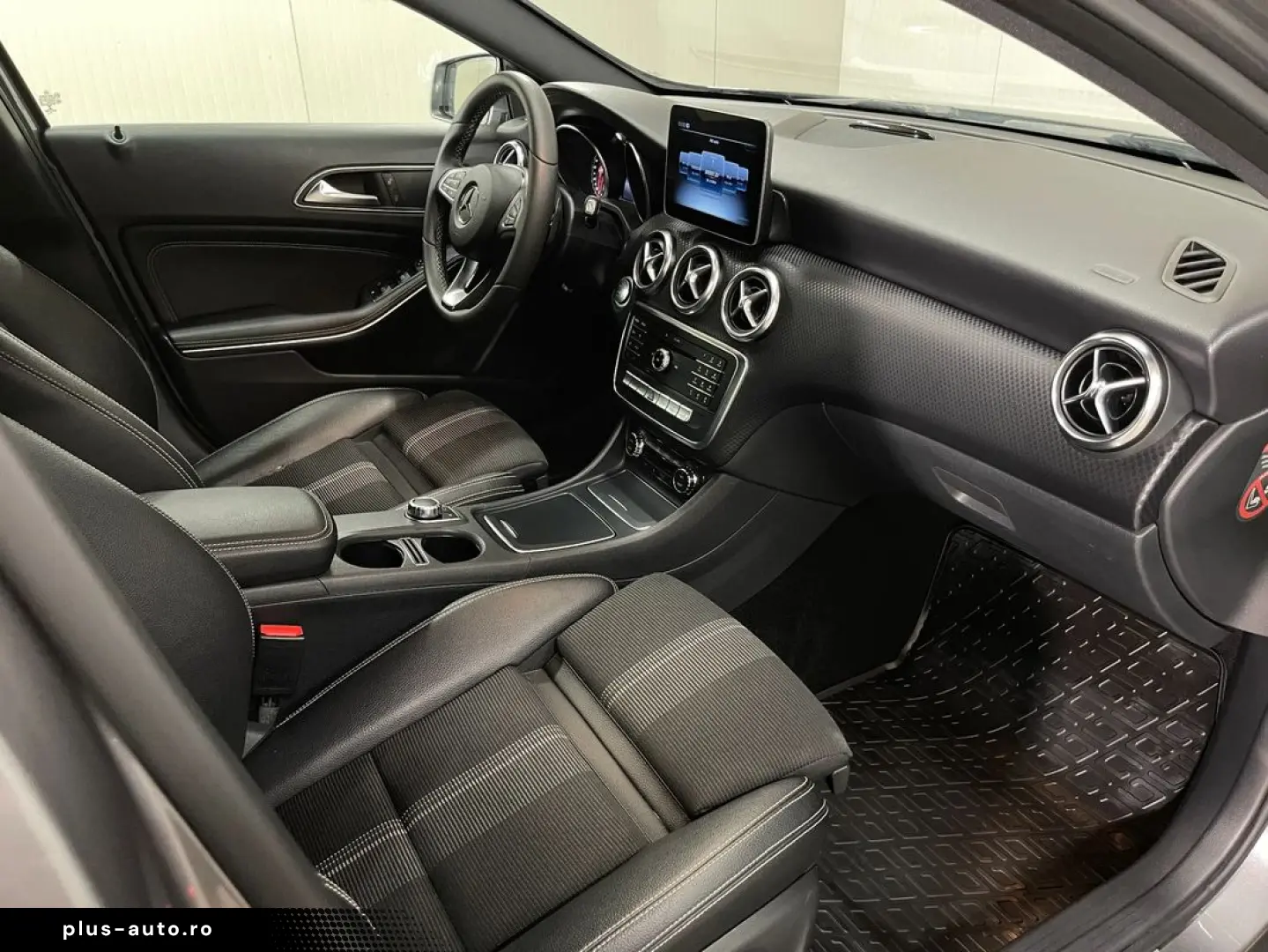 Mercedes-Benz A-220