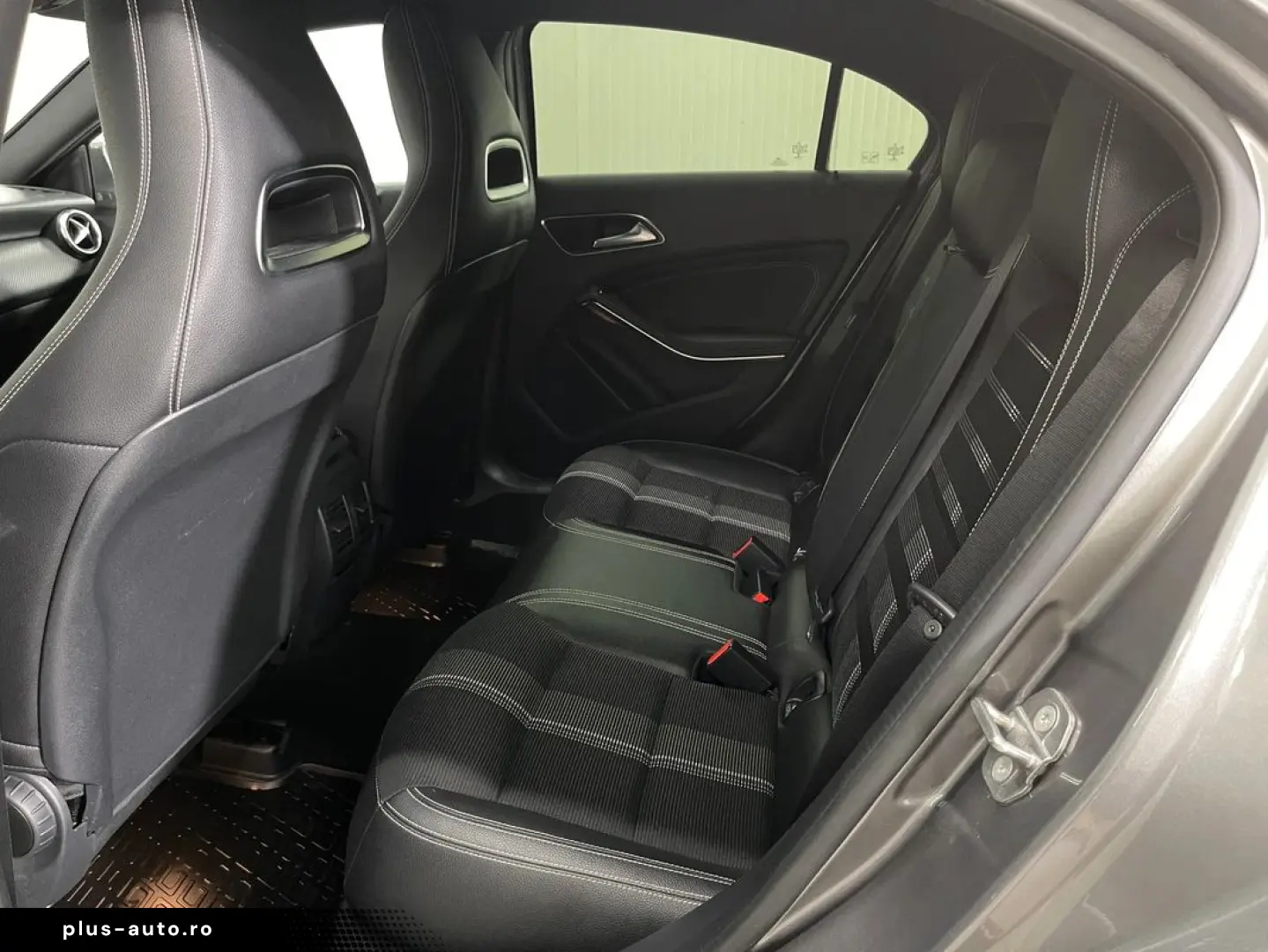 Mercedes-Benz A-220