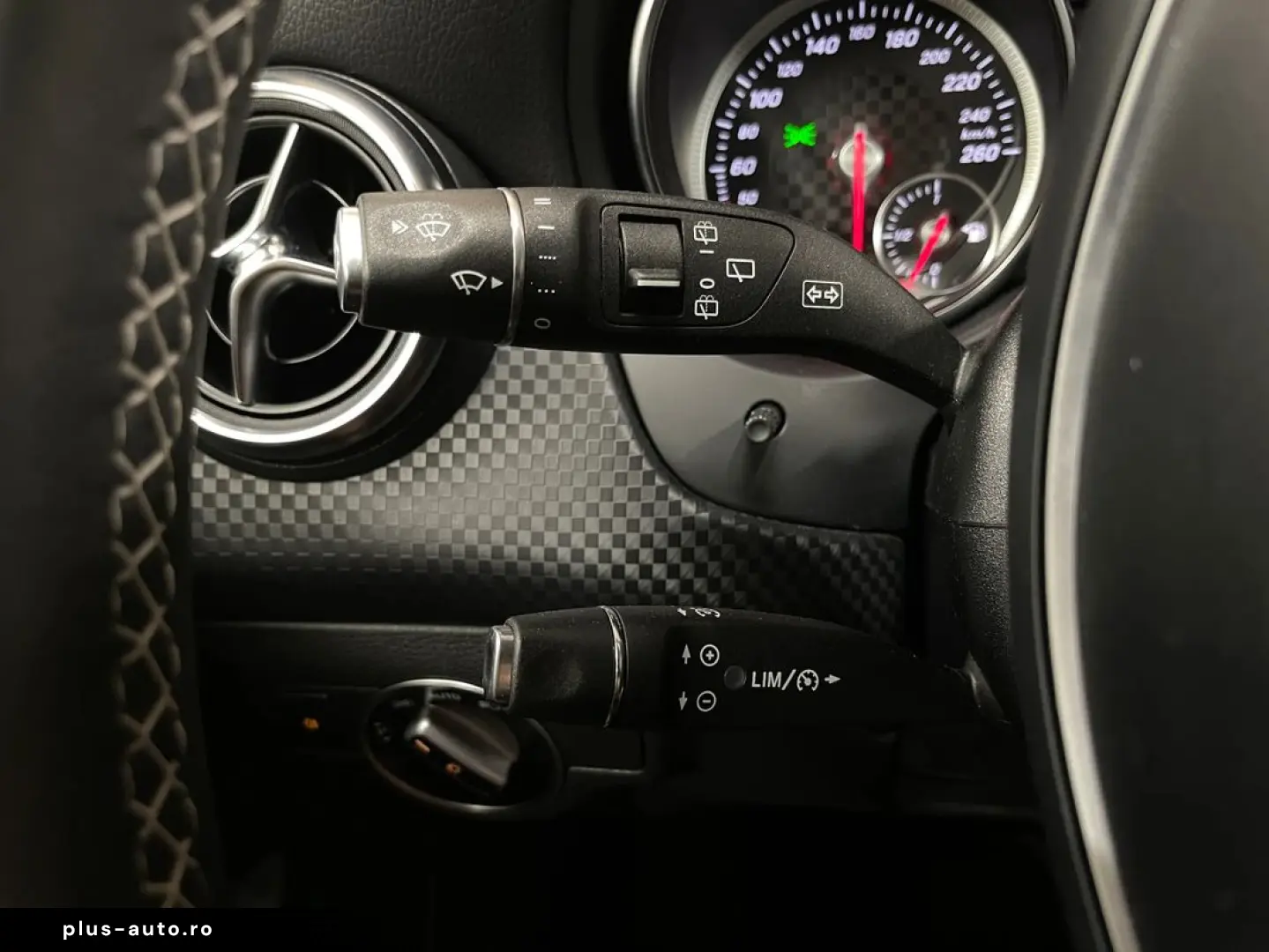 Mercedes-Benz A-220