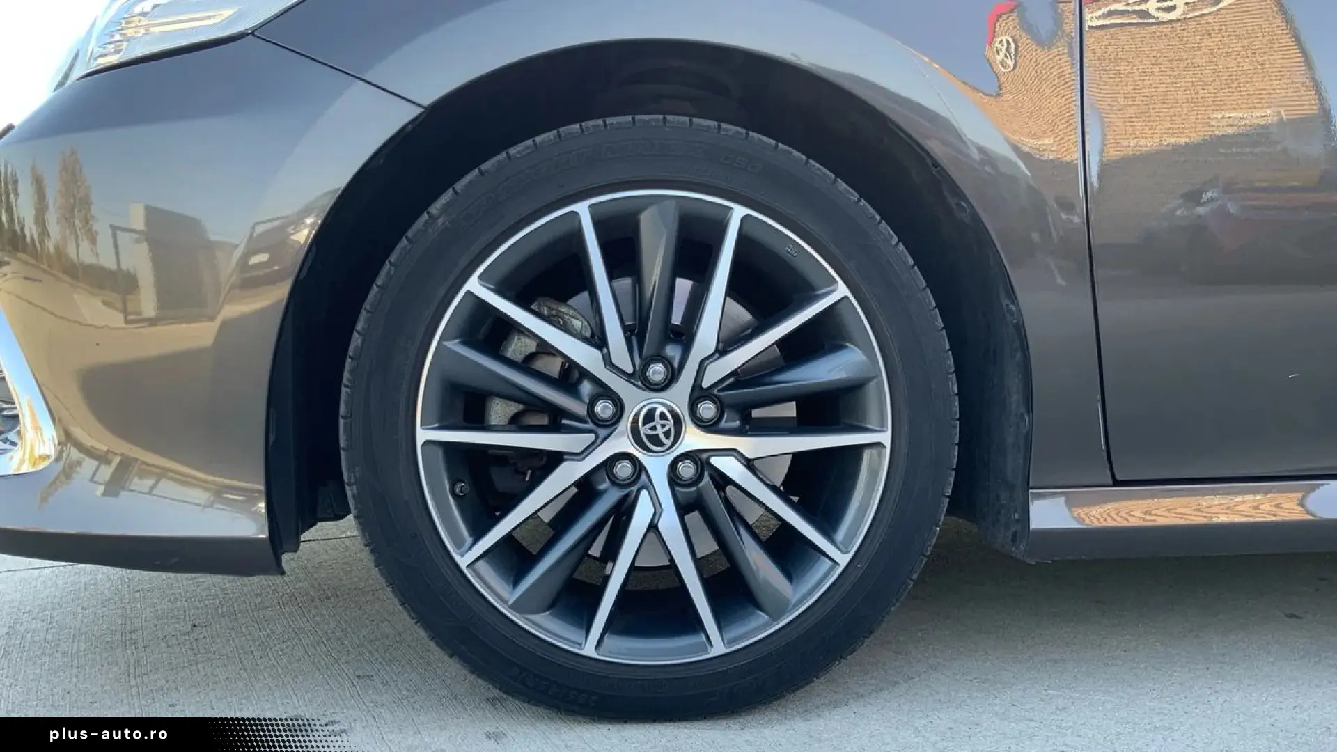 Toyota Camry 2.5 Hybrid Dynamic