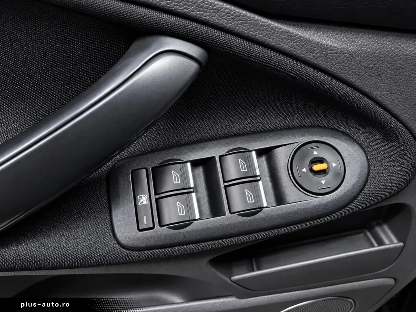 Ford Kuga Titanium GARANTIE •Plafon Panoramic•