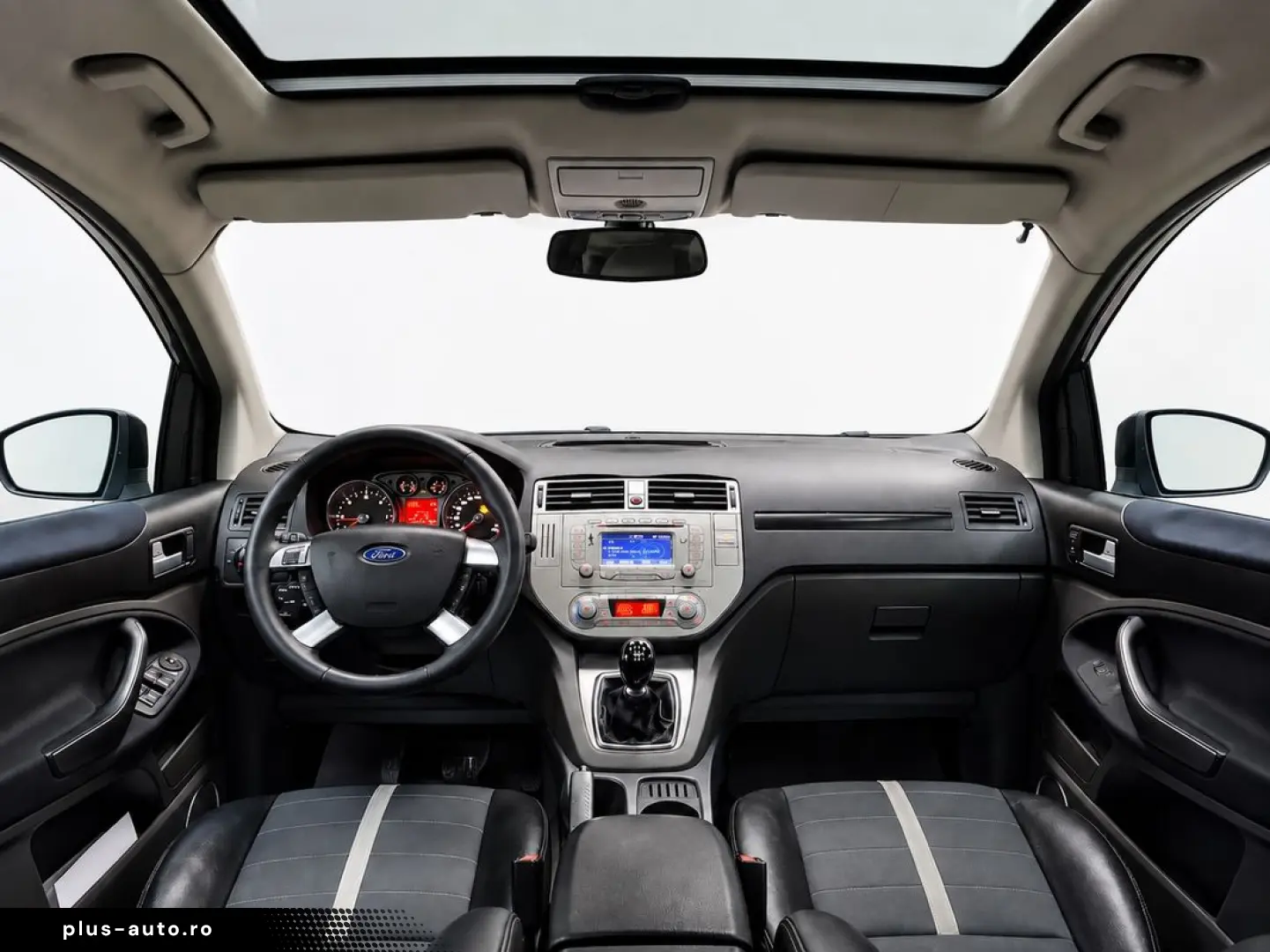 Ford Kuga Titanium GARANTIE •Plafon Panoramic•