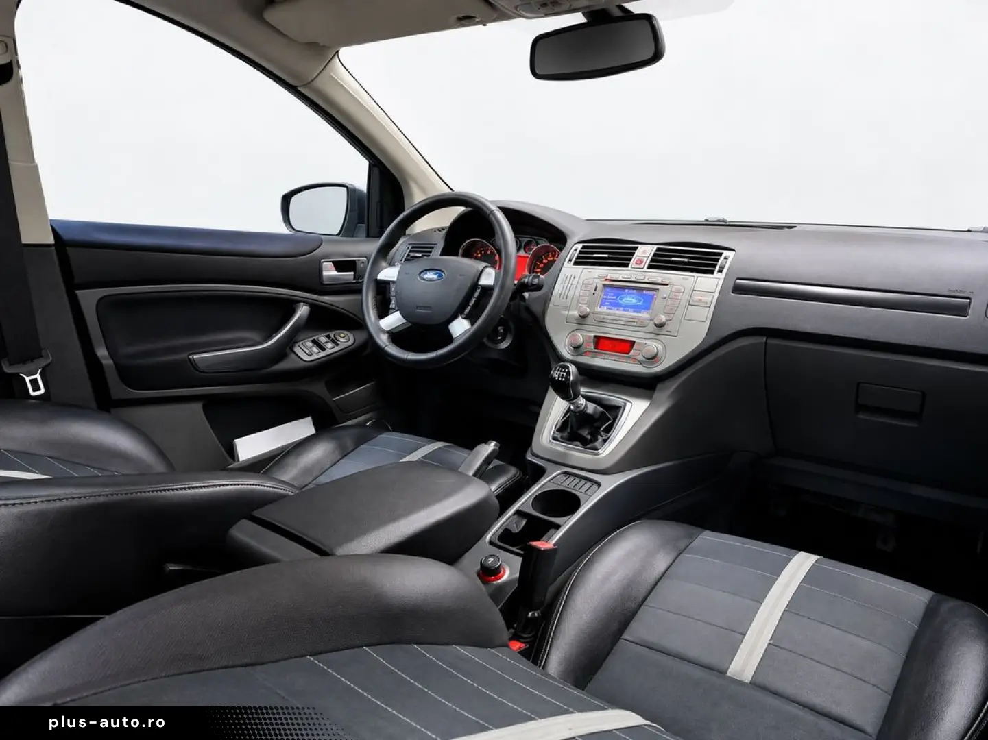 Ford Kuga Titanium GARANTIE •Plafon Panoramic•