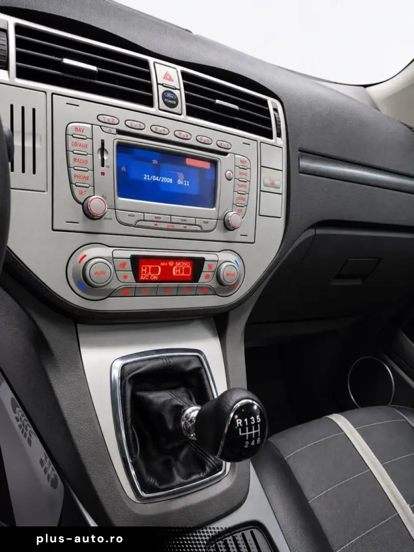 Ford Kuga Titanium GARANTIE •Plafon Panoramic•