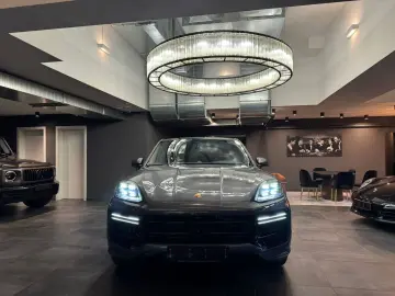 PORSCHE Cayenne Coupe Turbo E-Hybrid FACELIFT 2024 739PS