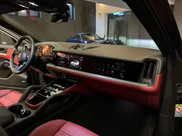 PORSCHE Cayenne Coupe Turbo E-Hybrid FACELIFT 2024 739PS