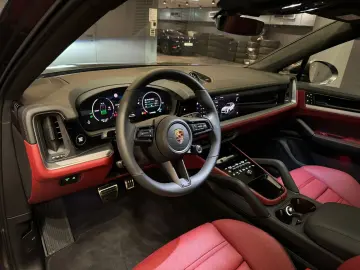 PORSCHE Cayenne Coupe Turbo E-Hybrid FACELIFT 2024 739PS