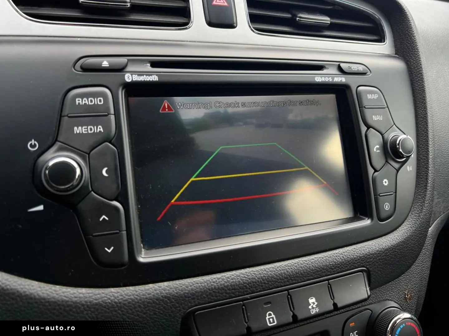 KIA Ceed   Manual   Navigatie   Camera video spate   Park As