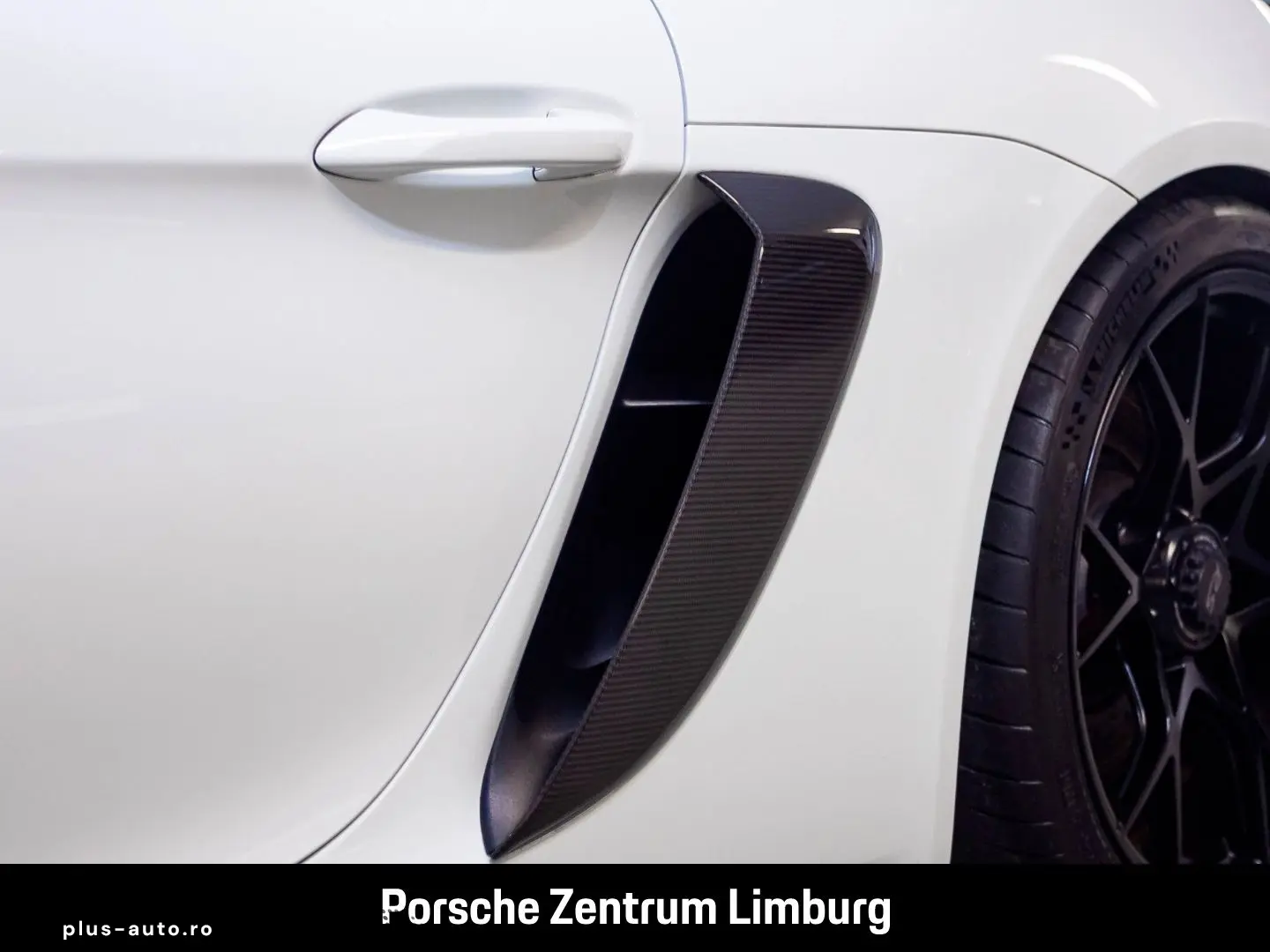 PORSCHE 718 Spyder RS Liftsystem-VA Weissach-Paket BOSE