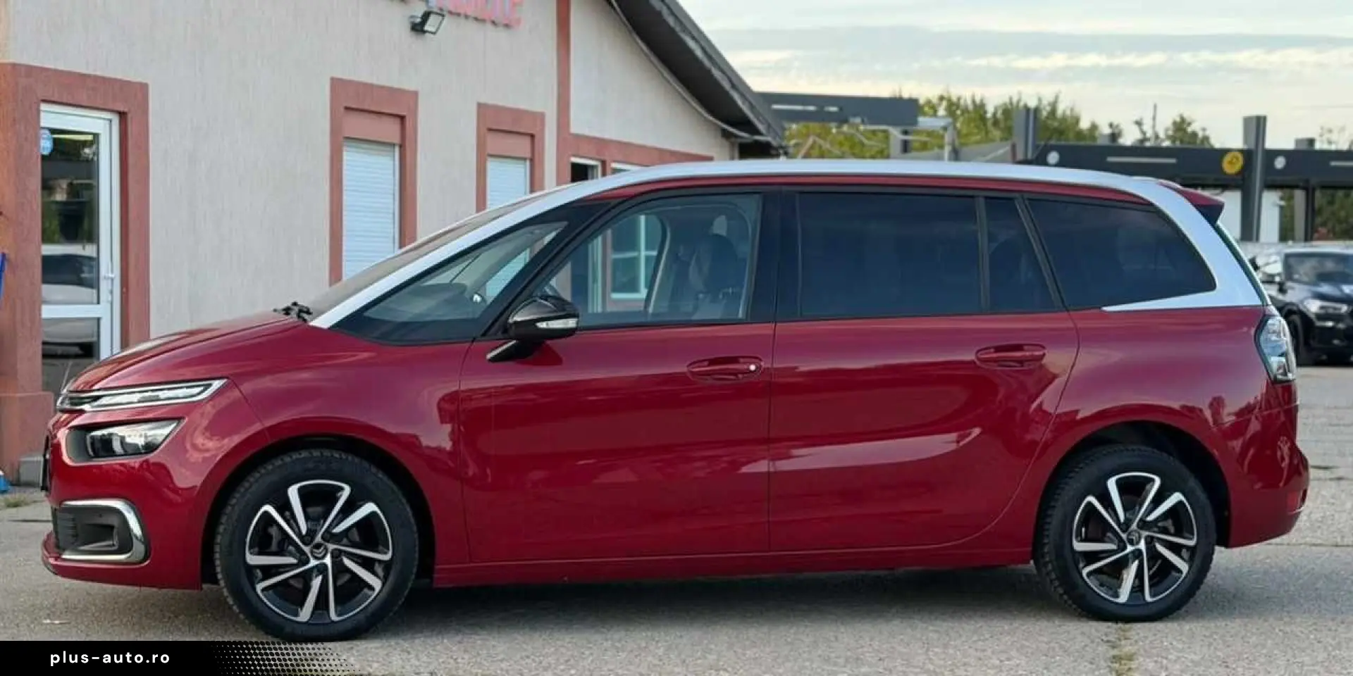 Citroen C4-Grand-Space-Tourer